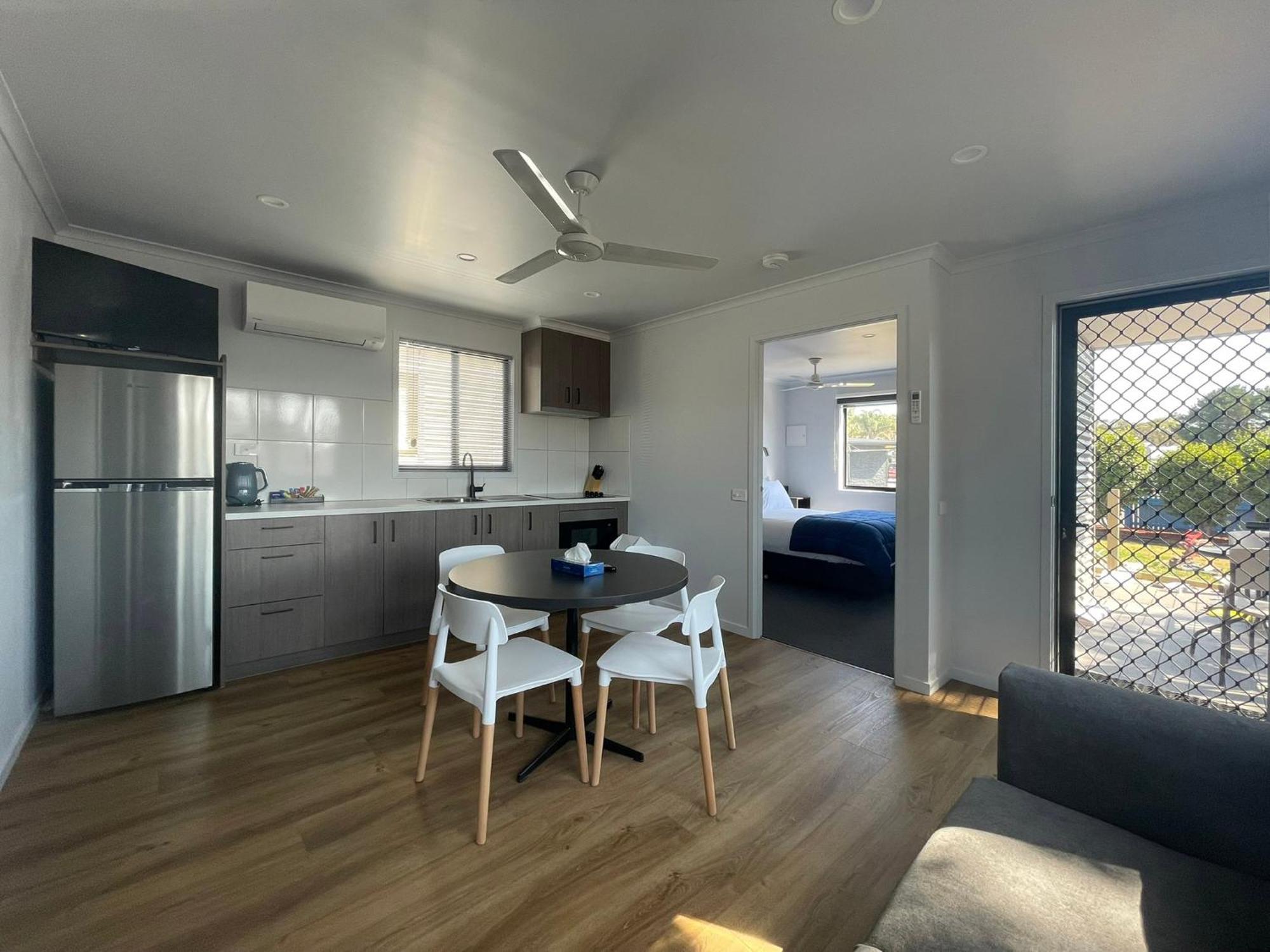 Big4 Traralgon Park Lane Holiday Park エクステリア 写真