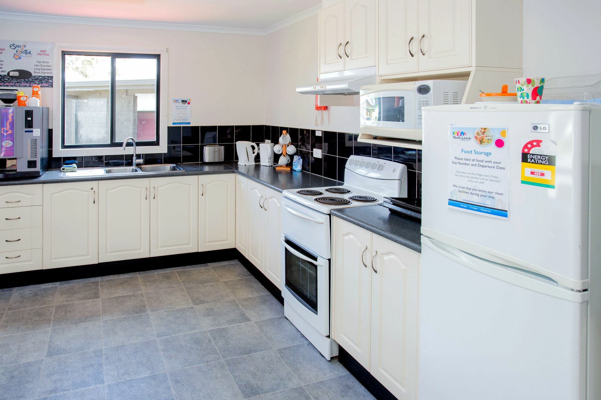 Big4 Traralgon Park Lane Holiday Park エクステリア 写真