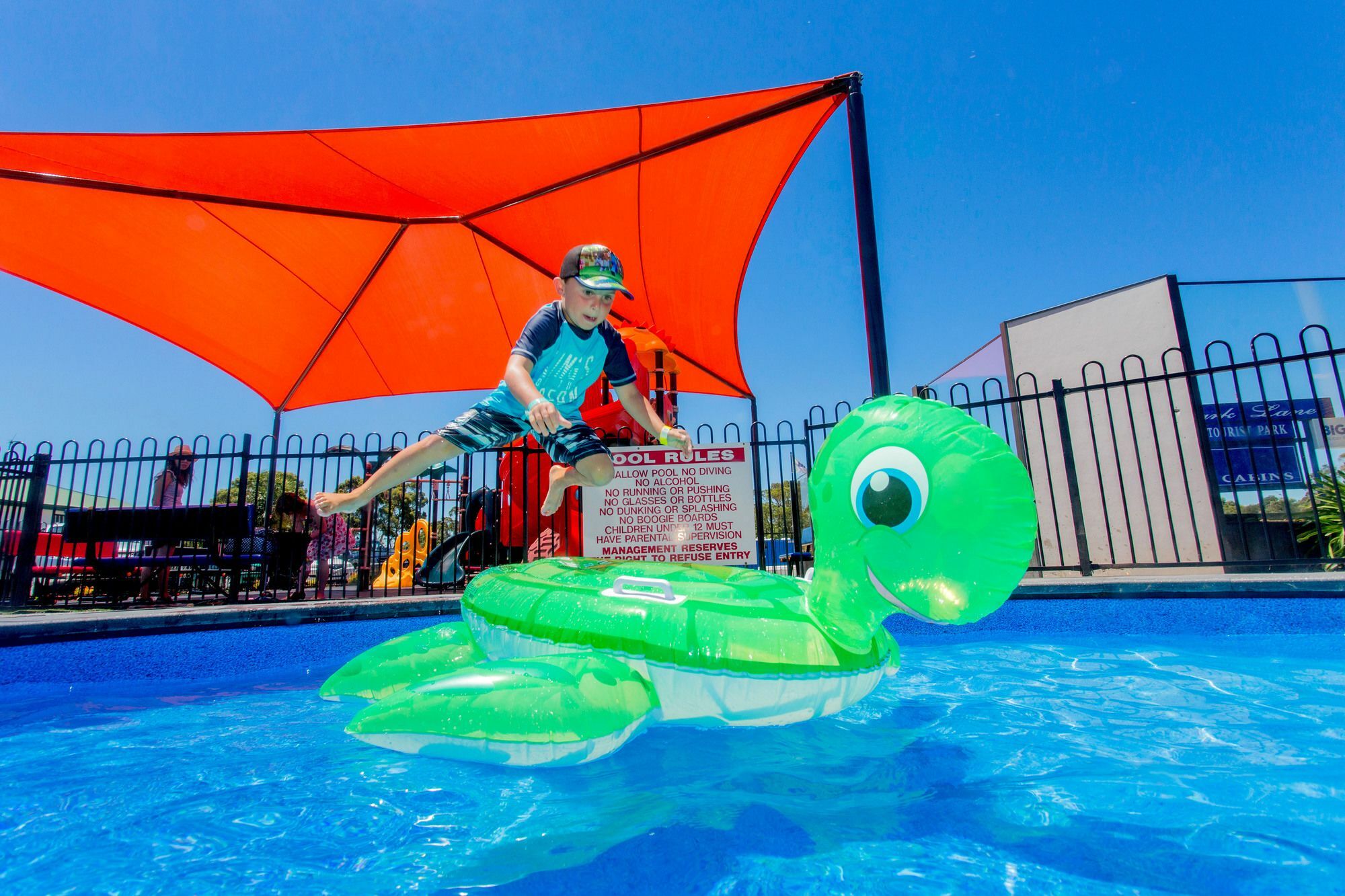 Big4 Traralgon Park Lane Holiday Park エクステリア 写真